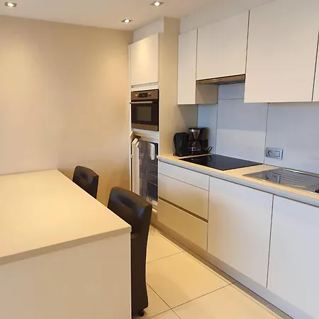 Bel Air - Cozy With Terrace And Stunning Frontal Sea View T38 Остенде